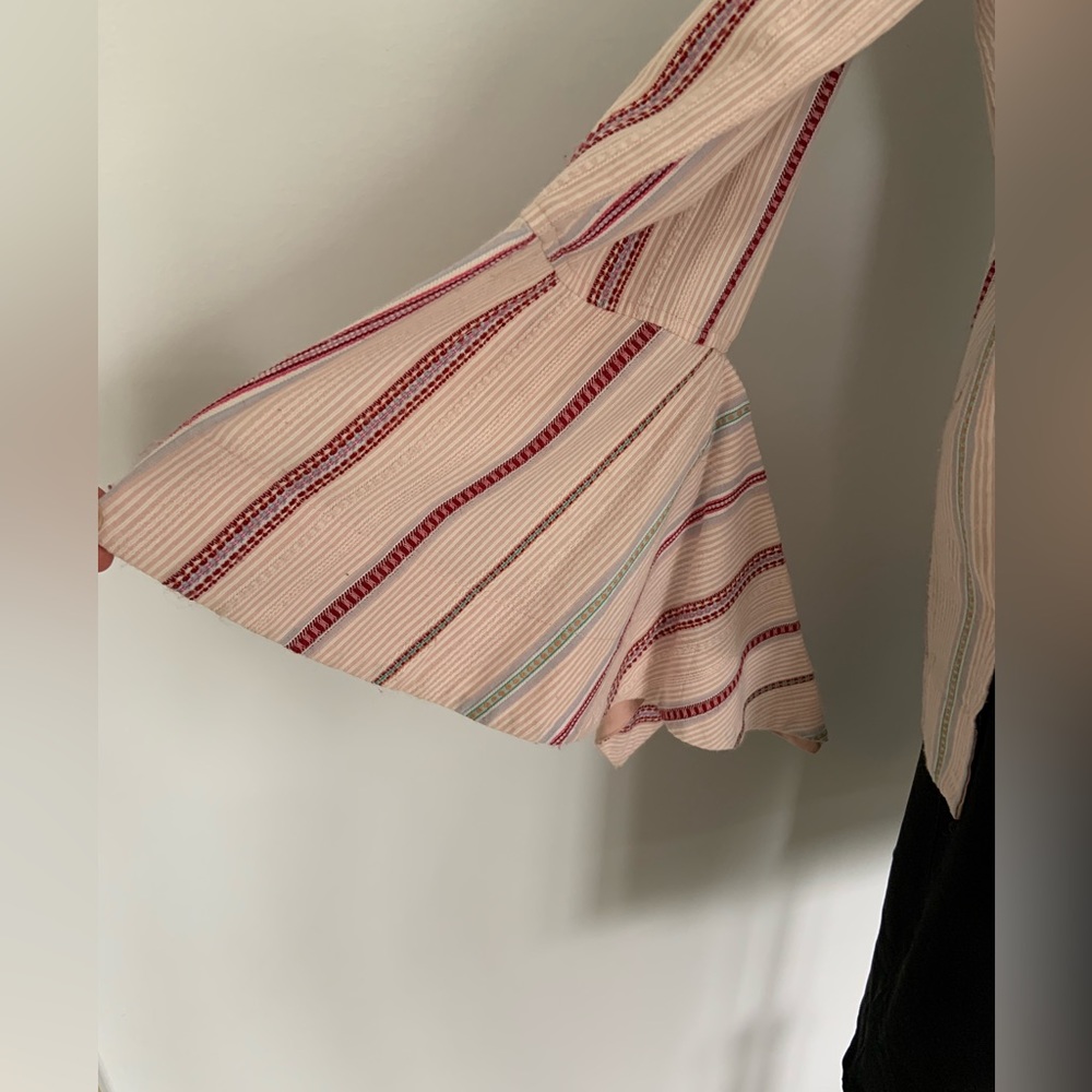 BCBG MAX AZRIA STRIPED PINK COTTON BLEND BOHO TOP WITH BELL SLEEVES / Large - Picture 3 of 7